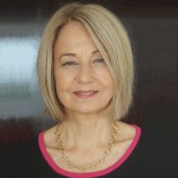 Dr Zenda Ofir